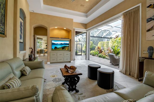 8116 LONE TREE GLEN, Lakewood Ranch, FL 34202