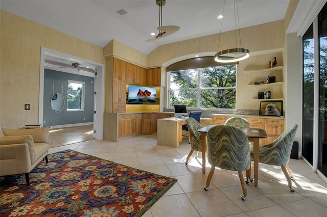 8116 LONE TREE GLEN, Lakewood Ranch, FL 34202