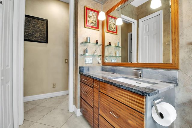 8116 LONE TREE GLEN, Lakewood Ranch, FL 34202