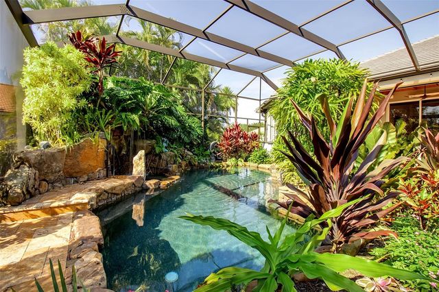 8116 LONE TREE GLEN, Lakewood Ranch, FL 34202