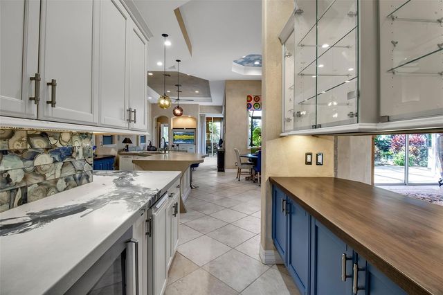 8116 LONE TREE GLEN, Lakewood Ranch, FL 34202