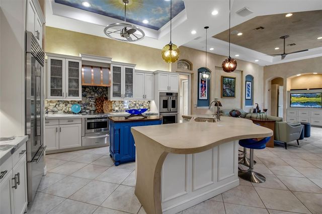 8116 LONE TREE GLEN, Lakewood Ranch, FL 34202