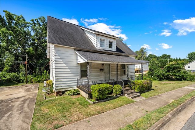 425 Pennsylvania Avenue, Greer, SC 29650