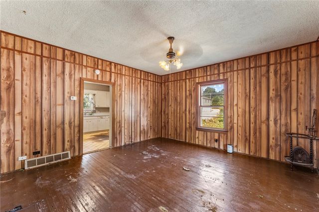 425 Pennsylvania Avenue, Greer, SC 29650