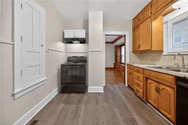 1420 S 33rd Street, Kansas City, KS 66106