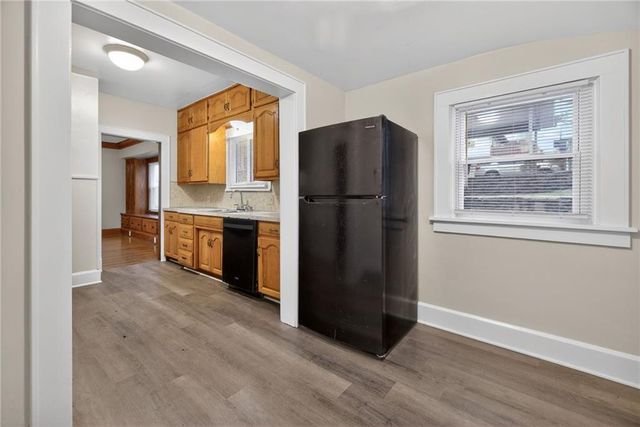 1420 S 33rd Street, Kansas City, KS 66106