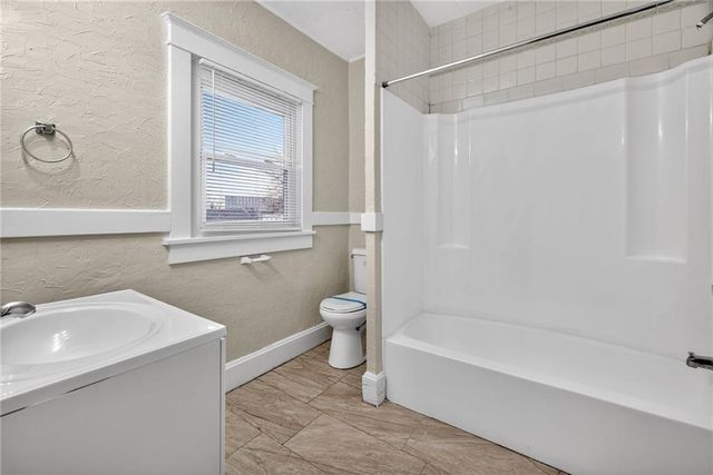 1420 S 33rd Street, Kansas City, KS 66106