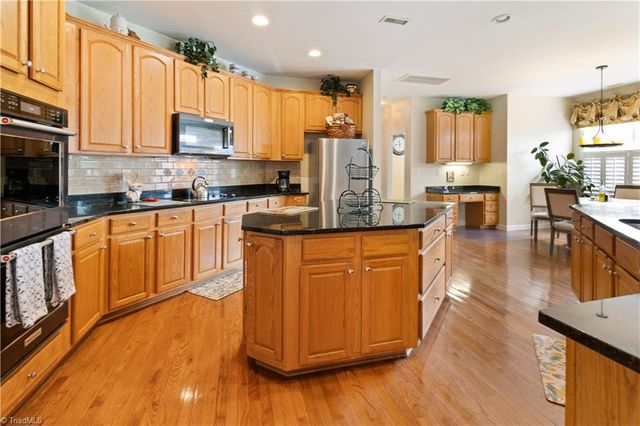108 Olde Salem Drive, Jamestown, NC 27282