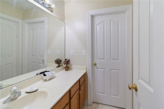 108 Olde Salem Drive, Jamestown, NC 27282