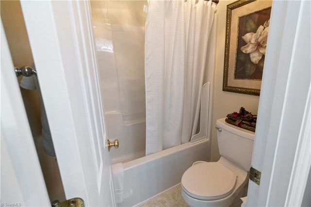 108 Olde Salem Drive, Jamestown, NC 27282