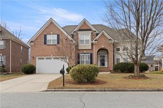 108 Olde Salem Drive, Jamestown, NC 27282