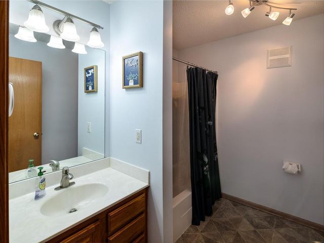 13877 Ventura Place, Savage, MN 55378