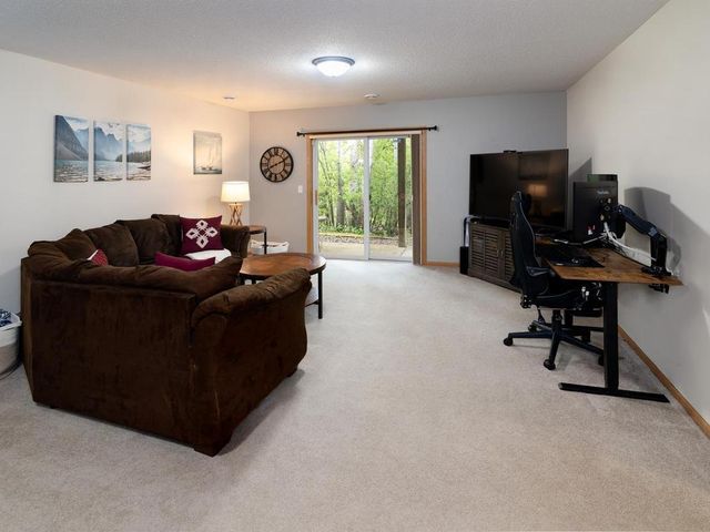 13877 Ventura Place, Savage, MN 55378