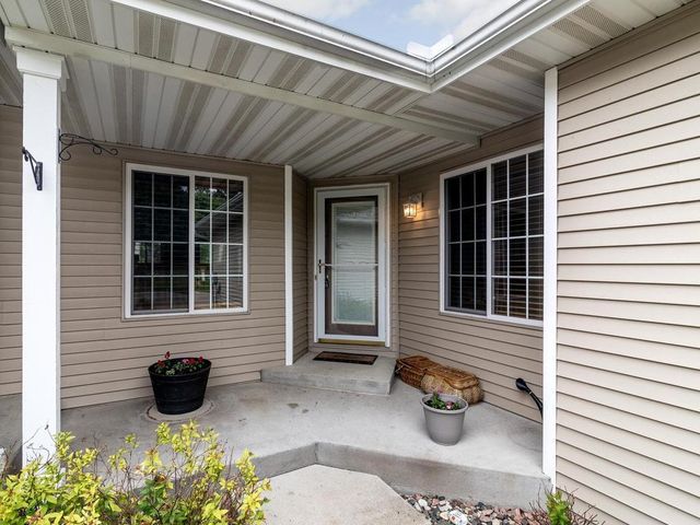 13877 Ventura Place, Savage, MN 55378