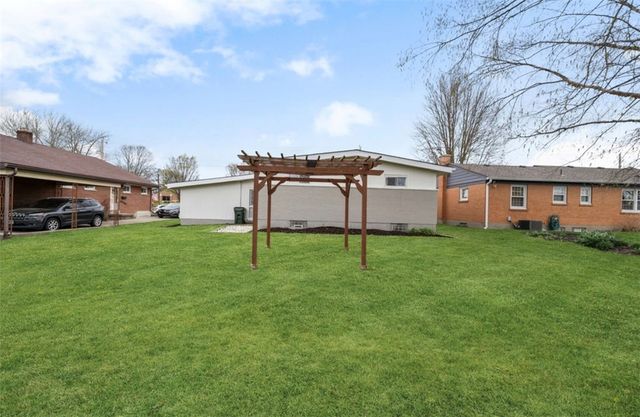 17 Desales Avenue, Lebanon, OH 45036