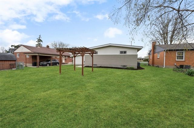 17 Desales Avenue, Lebanon, OH 45036