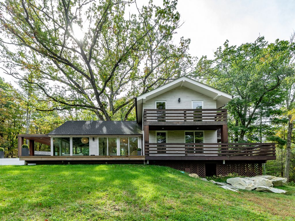 110 Sharon Road, Salisbury, CT 06039