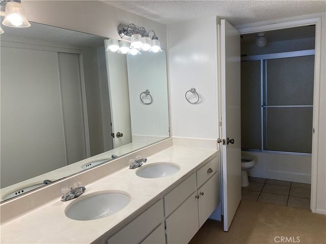 8505 Columbus Avenue 111, North Hills, CA 91343