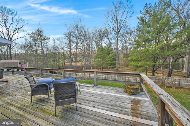 107 MOONSHINE RD, Jonestown, PA 17038