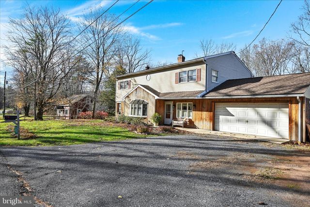 107 MOONSHINE RD, Jonestown, PA 17038