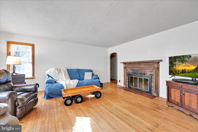 107 MOONSHINE RD, Jonestown, PA 17038