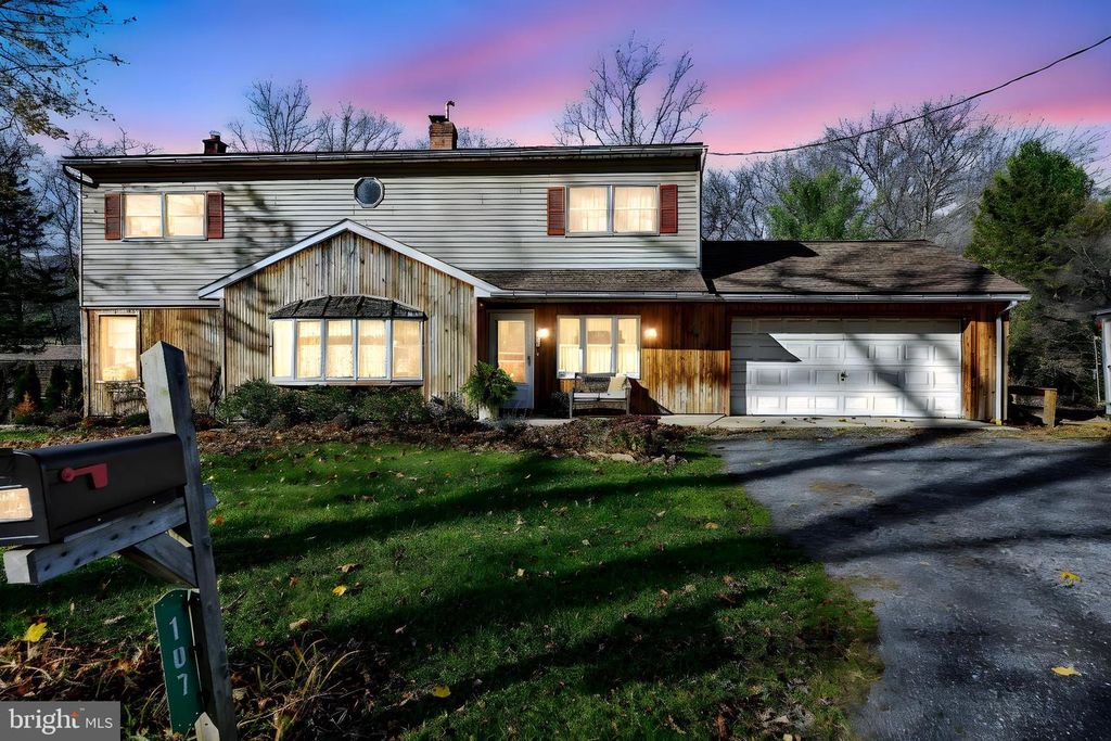 107 MOONSHINE RD, Jonestown, PA 17038