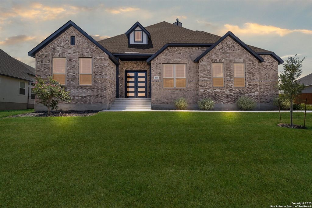 534 Englewood, Castroville, TX 78009