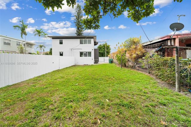 2361 NW 15th St 2361, Miami, FL 33125