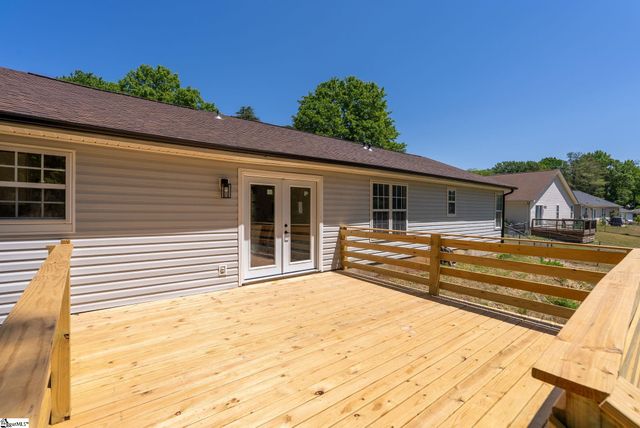 7 Stadium Drive, Greenville, SC 29609