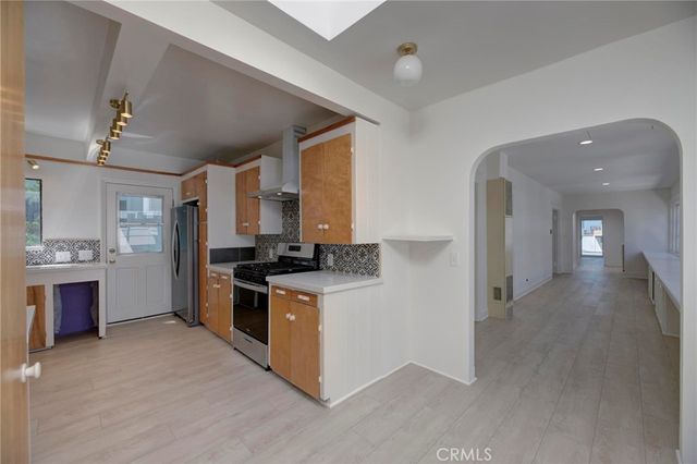 931 Manhattan Avenue, Hermosa Beach, CA 90254