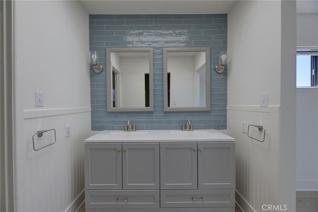 931 Manhattan Avenue, Hermosa Beach, CA 90254