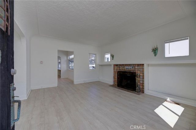 931 Manhattan Avenue, Hermosa Beach, CA 90254