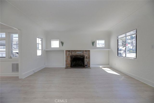 931 Manhattan Avenue, Hermosa Beach, CA 90254