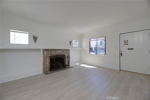 931 Manhattan Avenue, Hermosa Beach, CA 90254
