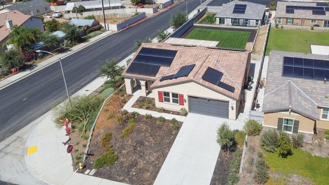 27750 Via Santa Catarina, Menifee, CA 92585
