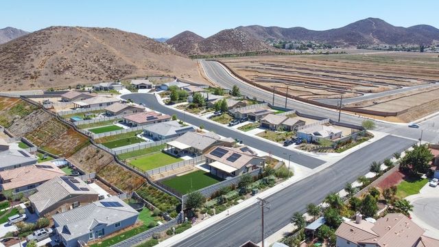 27750 Via Santa Catarina, Menifee, CA 92585