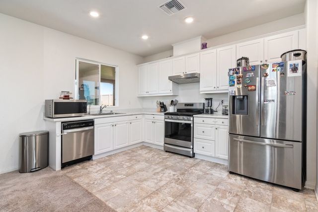 27750 Via Santa Catarina, Menifee, CA 92585