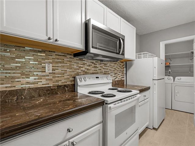 903 Tuxworth Circle, Decatur, GA 30033