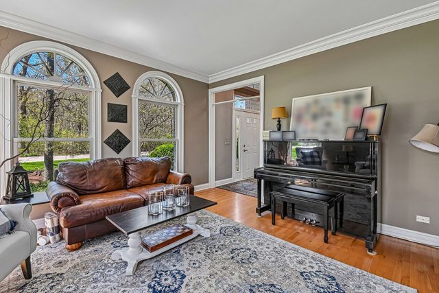3N681 Trotter Lane, St. Charles, IL 60175