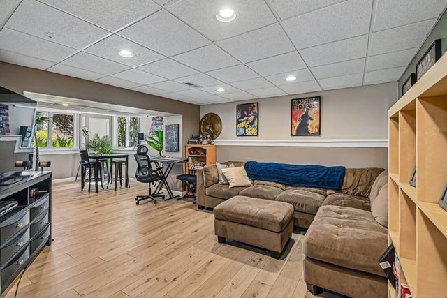 3N681 Trotter Lane, St. Charles, IL 60175