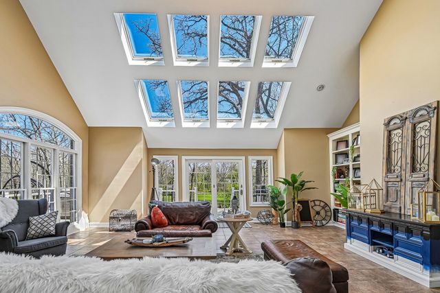 3N681 Trotter Lane, St. Charles, IL 60175