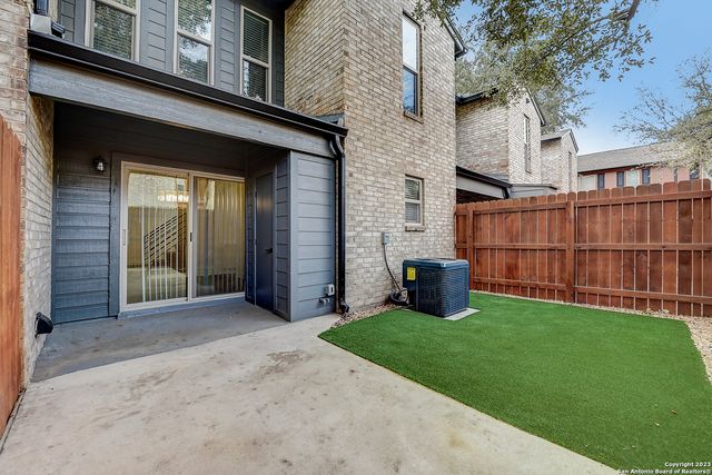 2718 Old Field Dr Apt 803, San Antonio, TX 78247