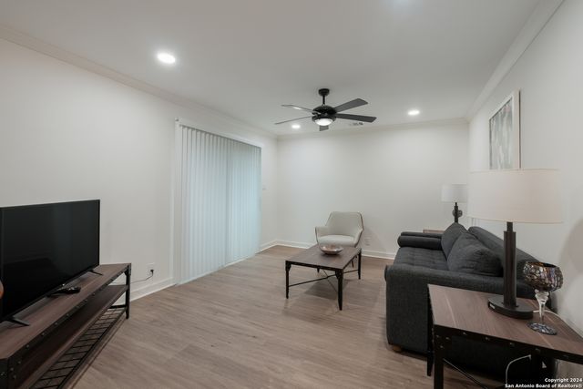2718 Old Field Dr Apt 803, San Antonio, TX 78247