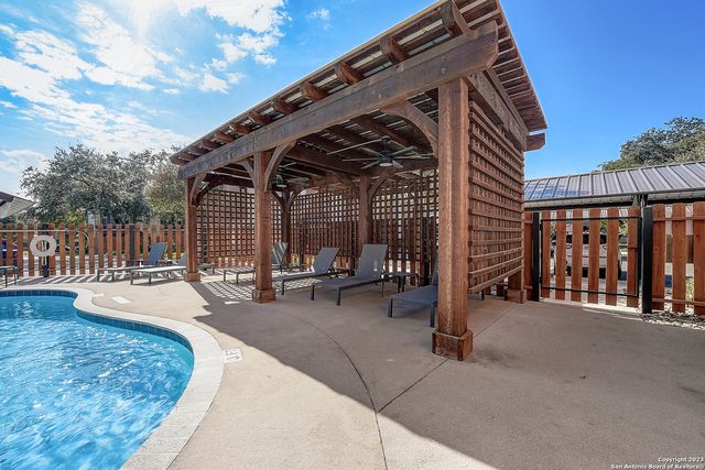 2718 Old Field Dr Apt 803, San Antonio, TX 78247