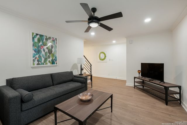 2718 Old Field Dr Apt 803, San Antonio, TX 78247