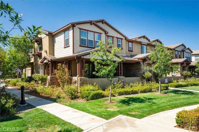 28600 Pietro Drive, Valencia, CA 91354