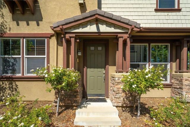28600 Pietro Drive, Valencia, CA 91354