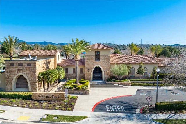 28600 Pietro Drive, Valencia, CA 91354
