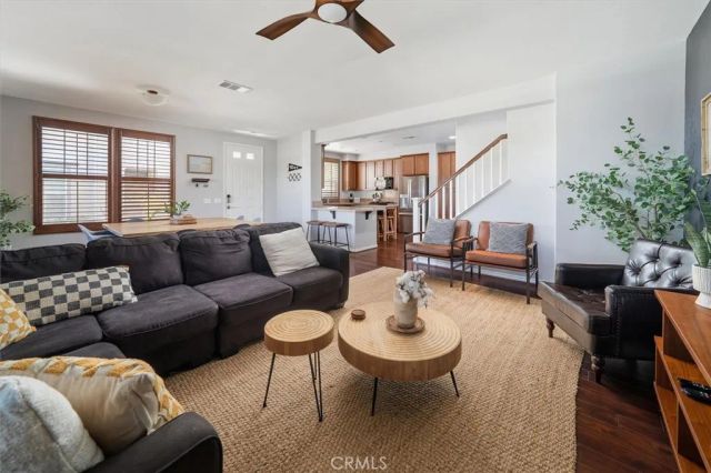 28600 Pietro Drive, Valencia, CA 91354