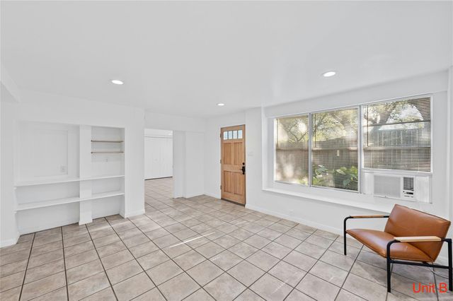 2301 W 10th ST, Austin, TX 78703